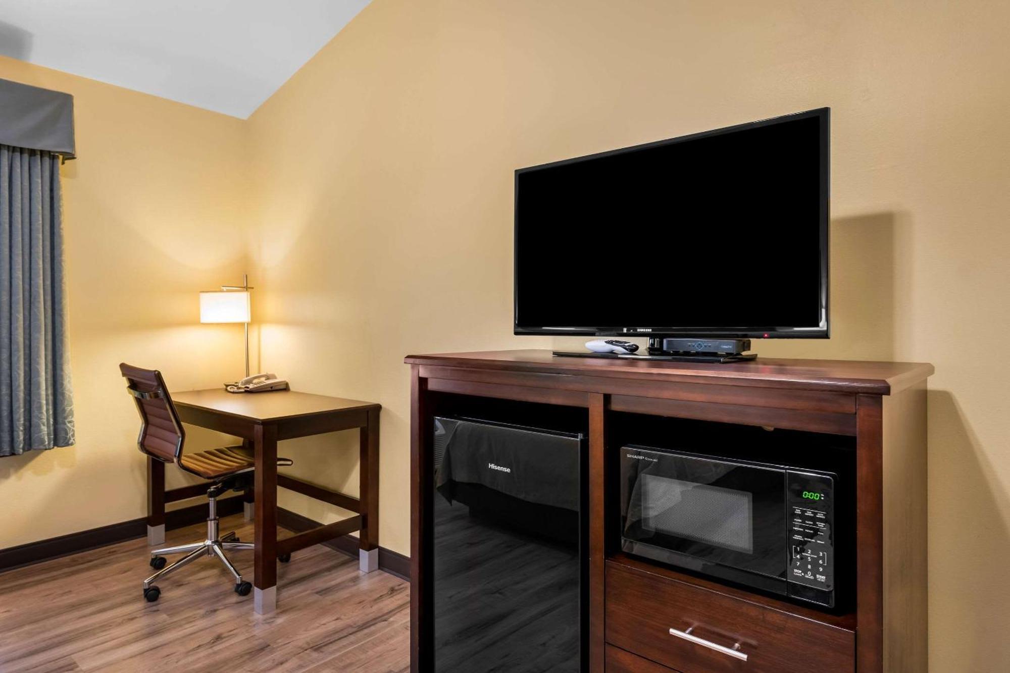 Econo Lodge Inn & Suites Eau Claire Esterno foto