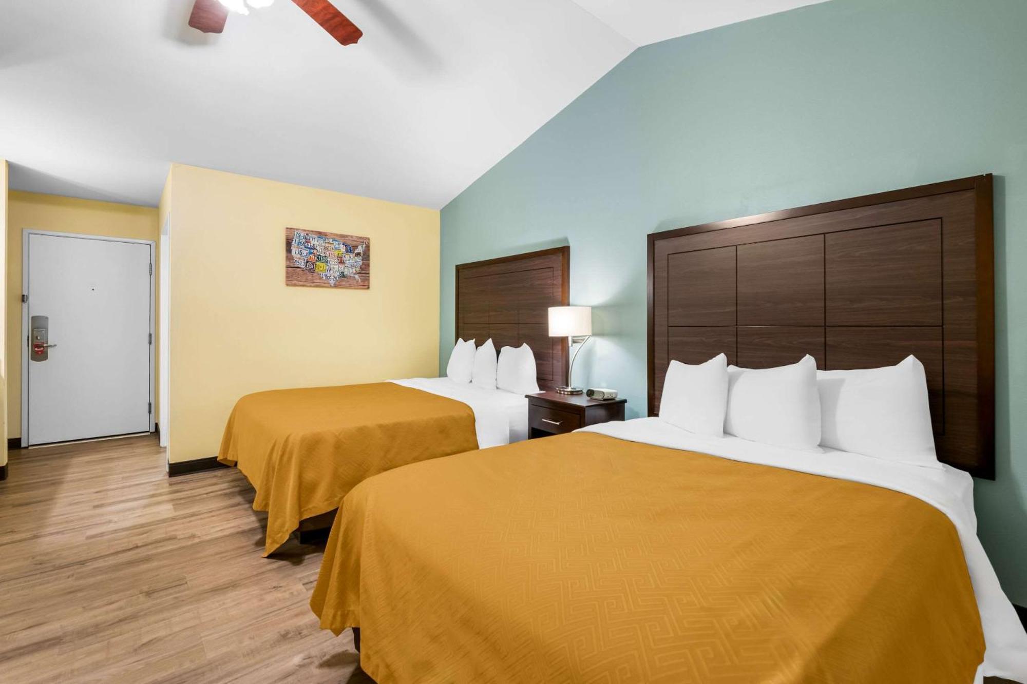 Econo Lodge Inn & Suites Eau Claire Esterno foto