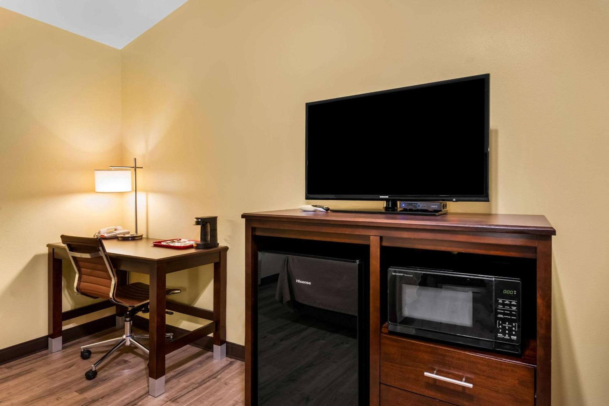 Econo Lodge Inn & Suites Eau Claire Esterno foto