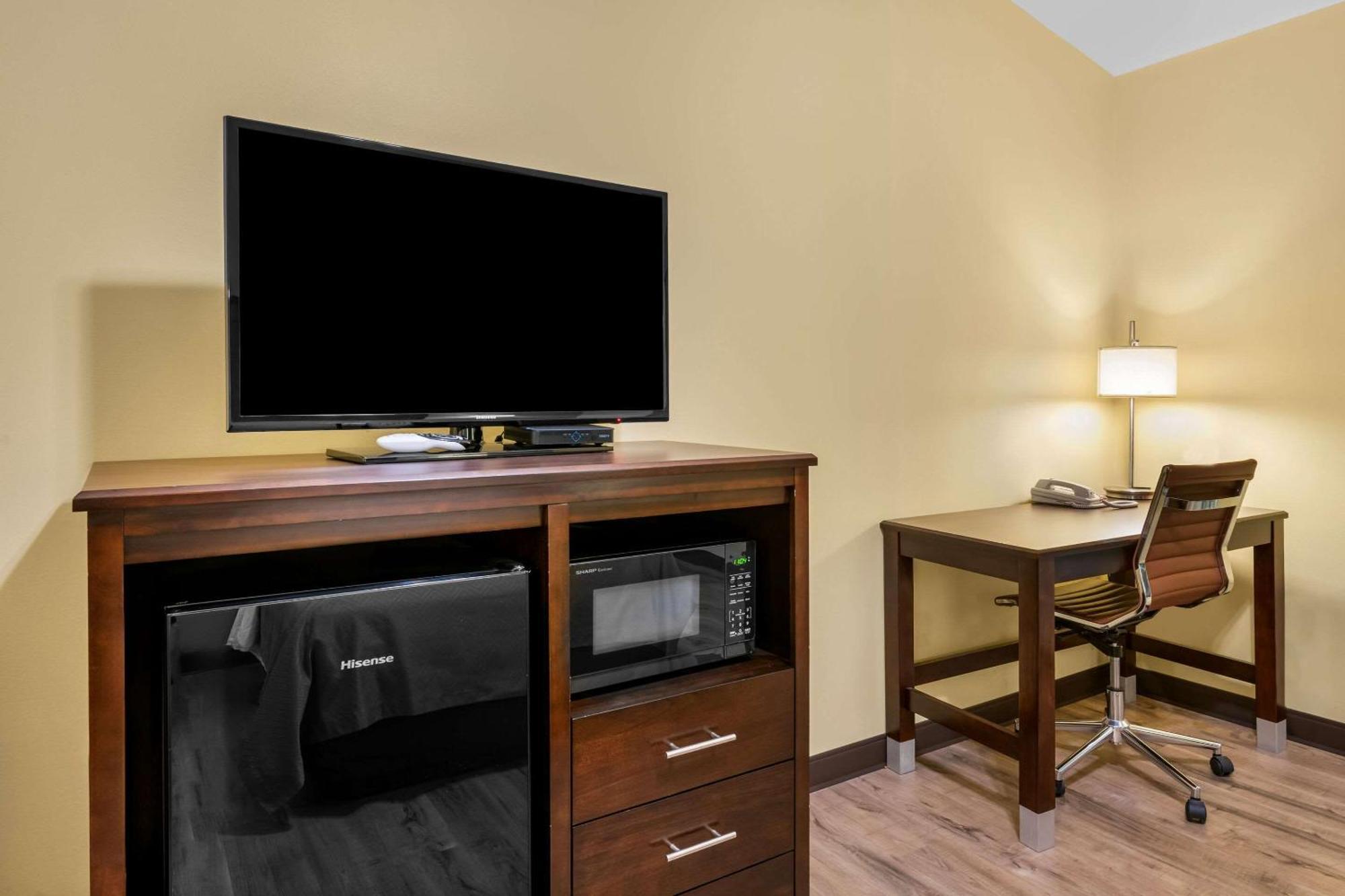 Econo Lodge Inn & Suites Eau Claire Esterno foto
