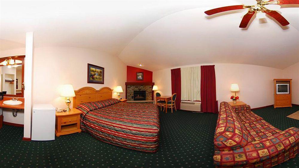 Econo Lodge Inn & Suites Eau Claire Esterno foto