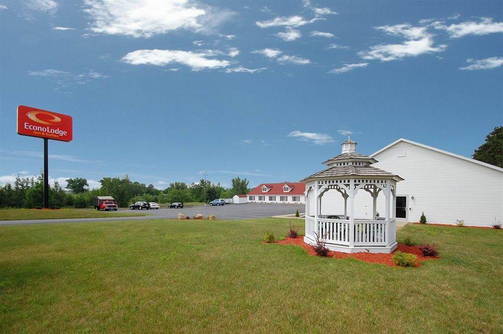 Econo Lodge Inn & Suites Eau Claire Esterno foto