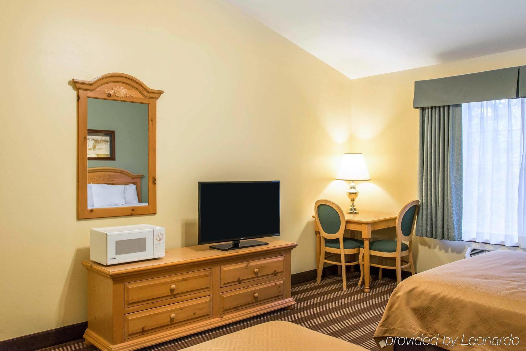 Econo Lodge Inn & Suites Eau Claire Esterno foto